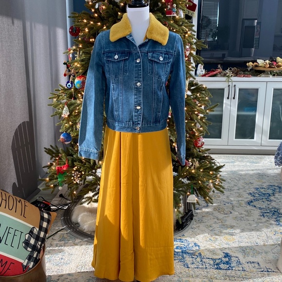 Banana Republic Halter Maxi Dres,  Size 4 - Picture 15 of 15